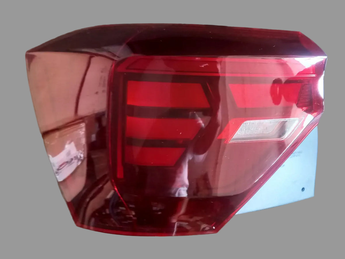 POLO 9 OUTER TAIL LAMP LHS