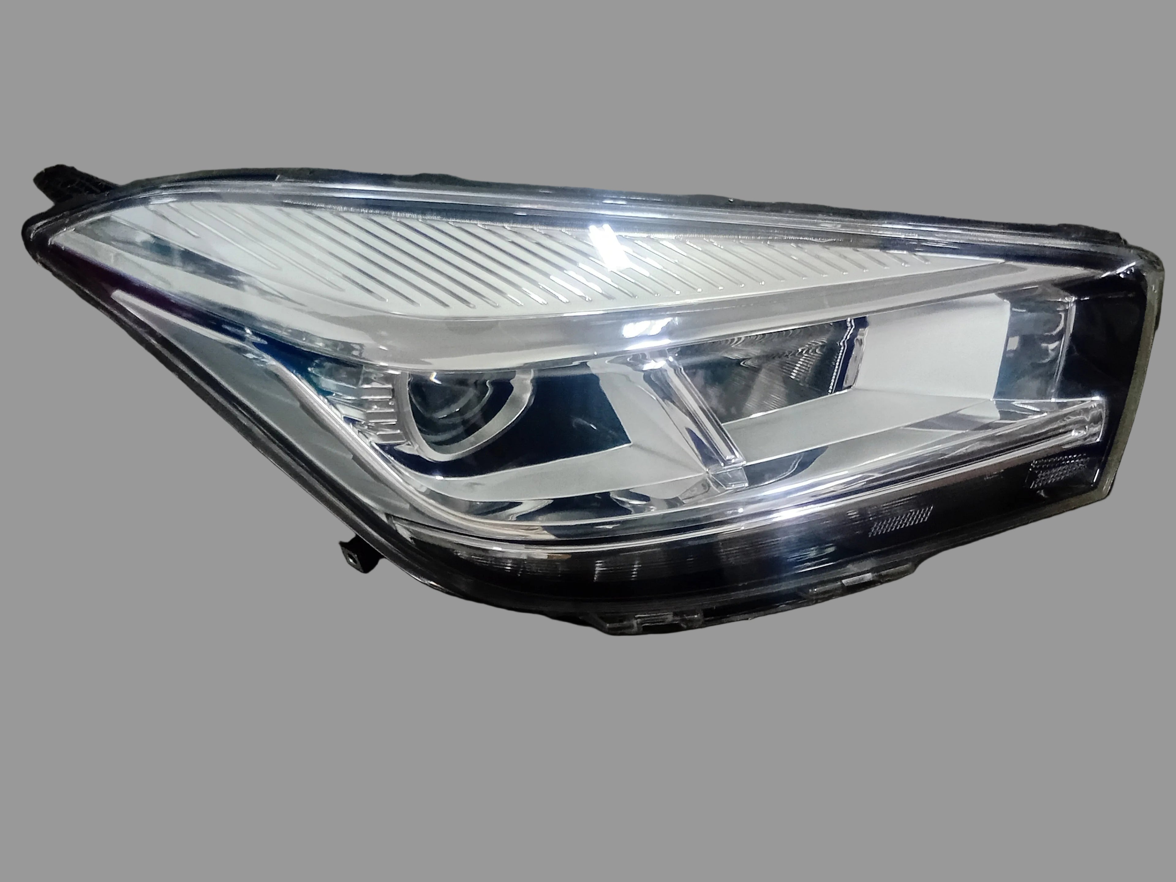 CHERY TIGGO 4 PRO HEADLAMP (WHITE) LHS