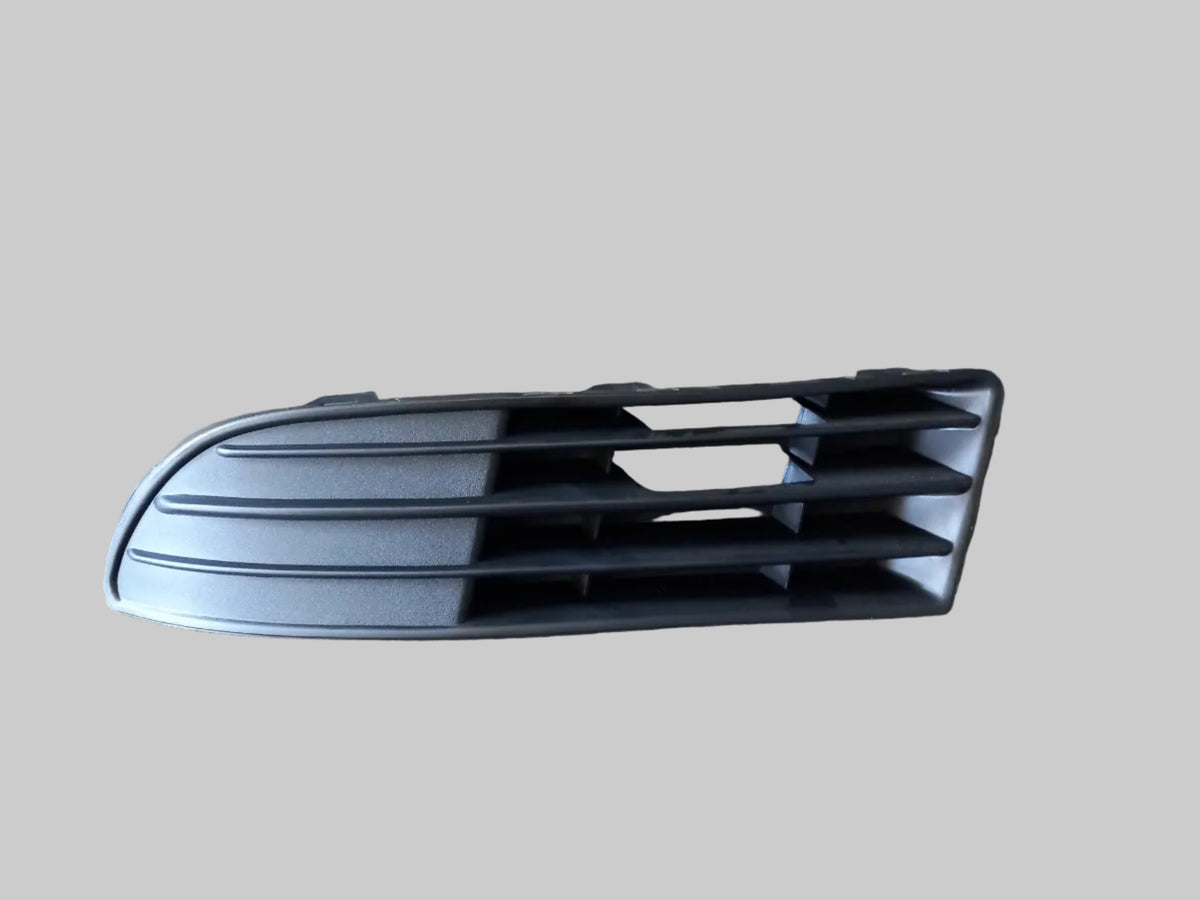 POLO 9N3 BUMPER GRILL NO SPOT LHS