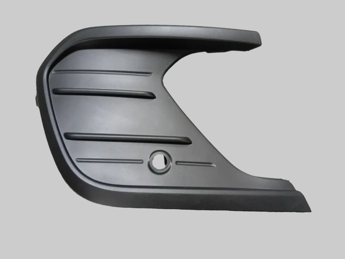 POLO 9 BUMPER GRILL NO SPOT LHS