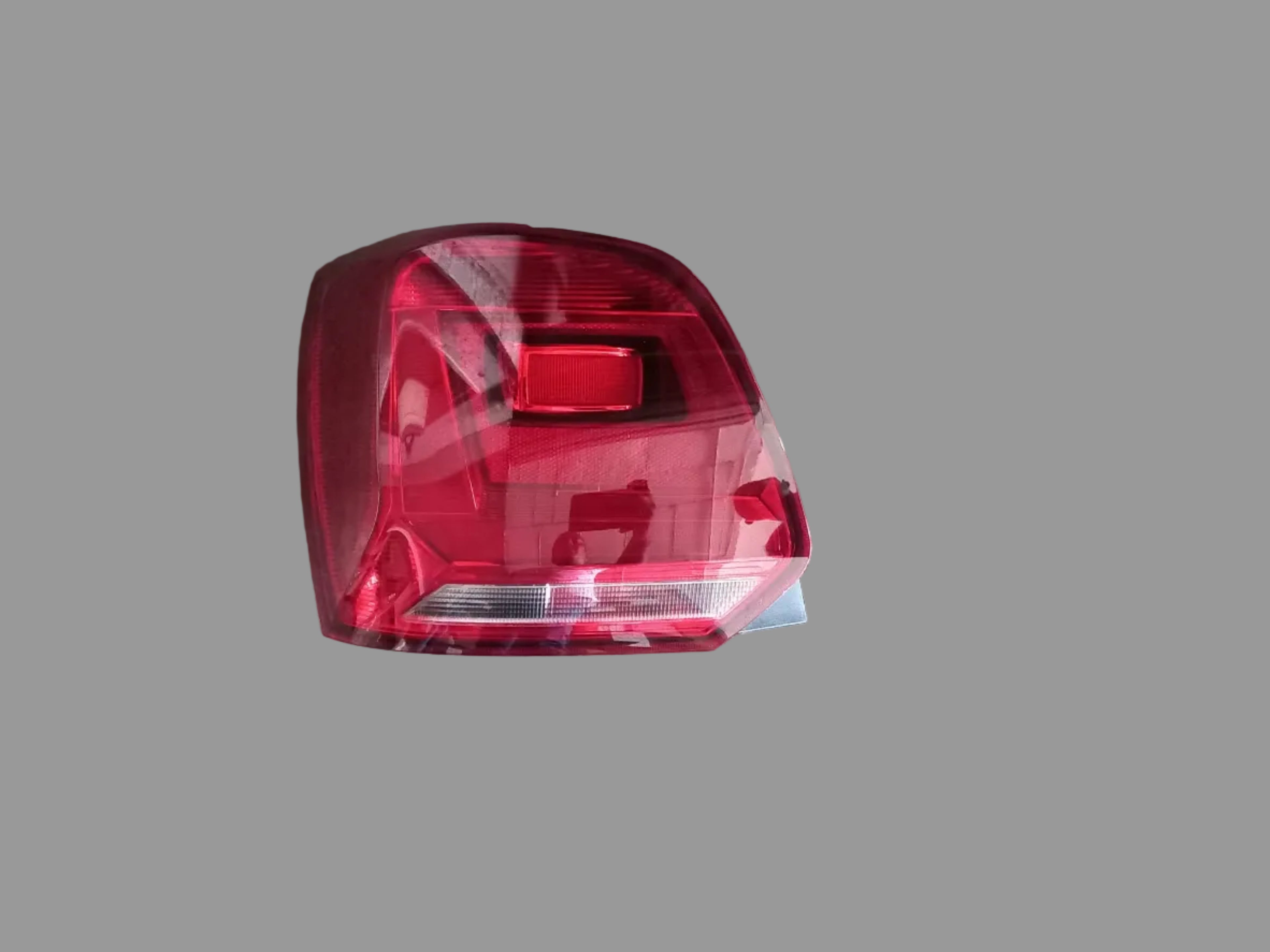 POLO 7 TAIL LAMP HATCH LHS
