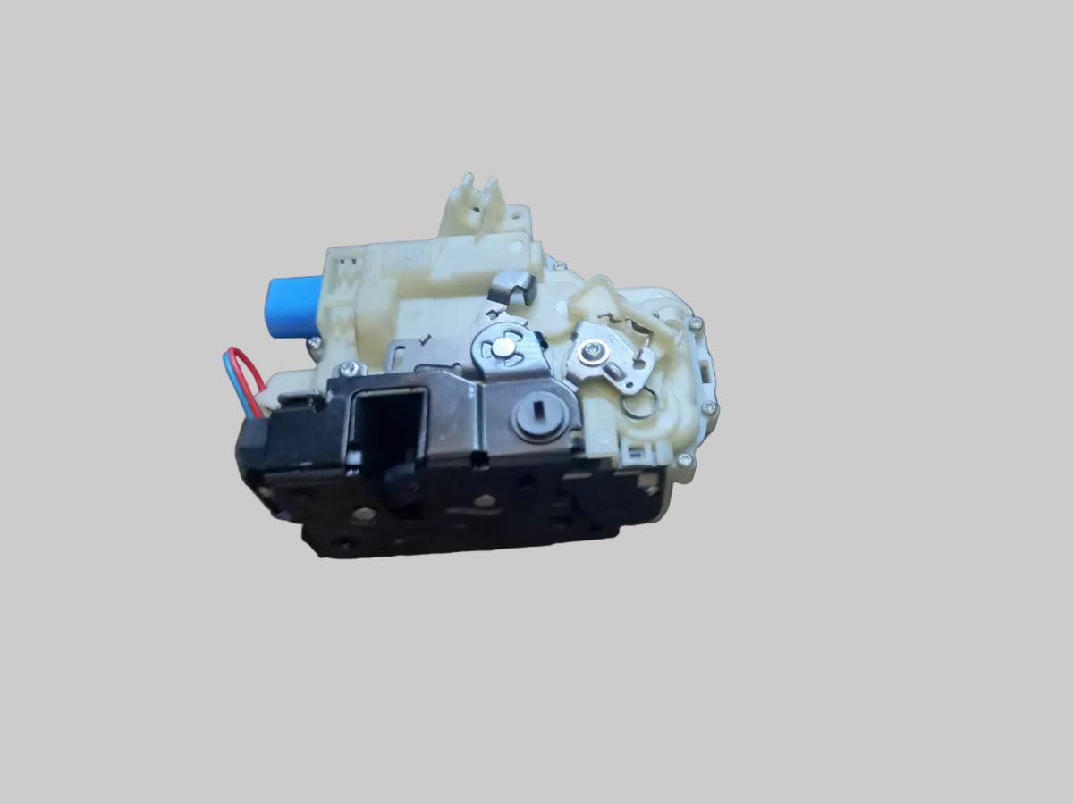 POLO 9N3 DOOR LOCK RIGHT REAR