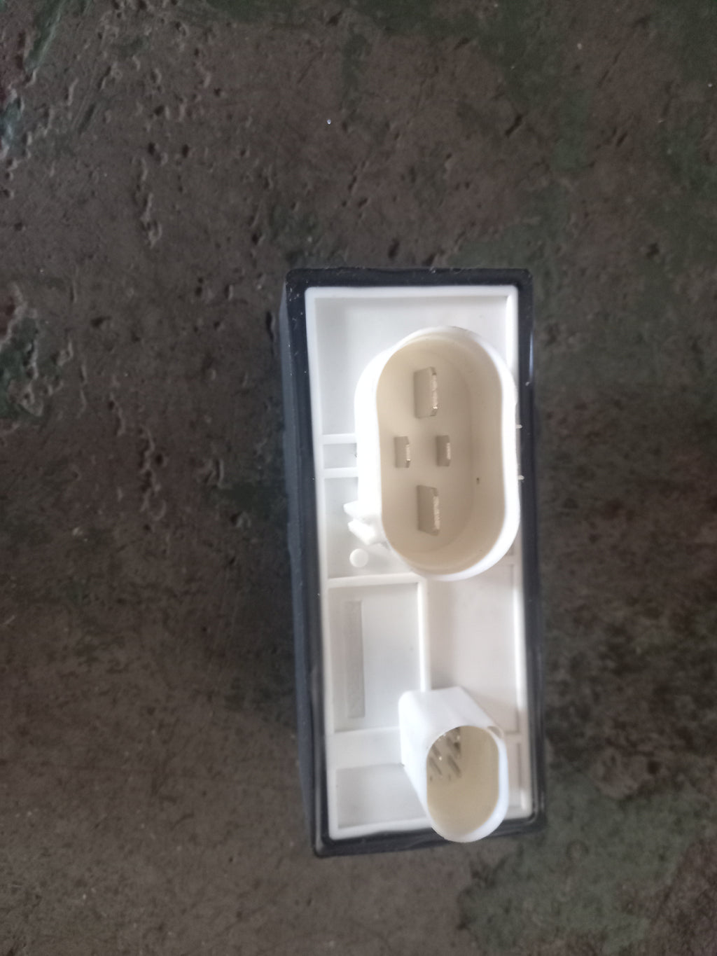 POLO 9N3/VIVO AIRCON RELAY