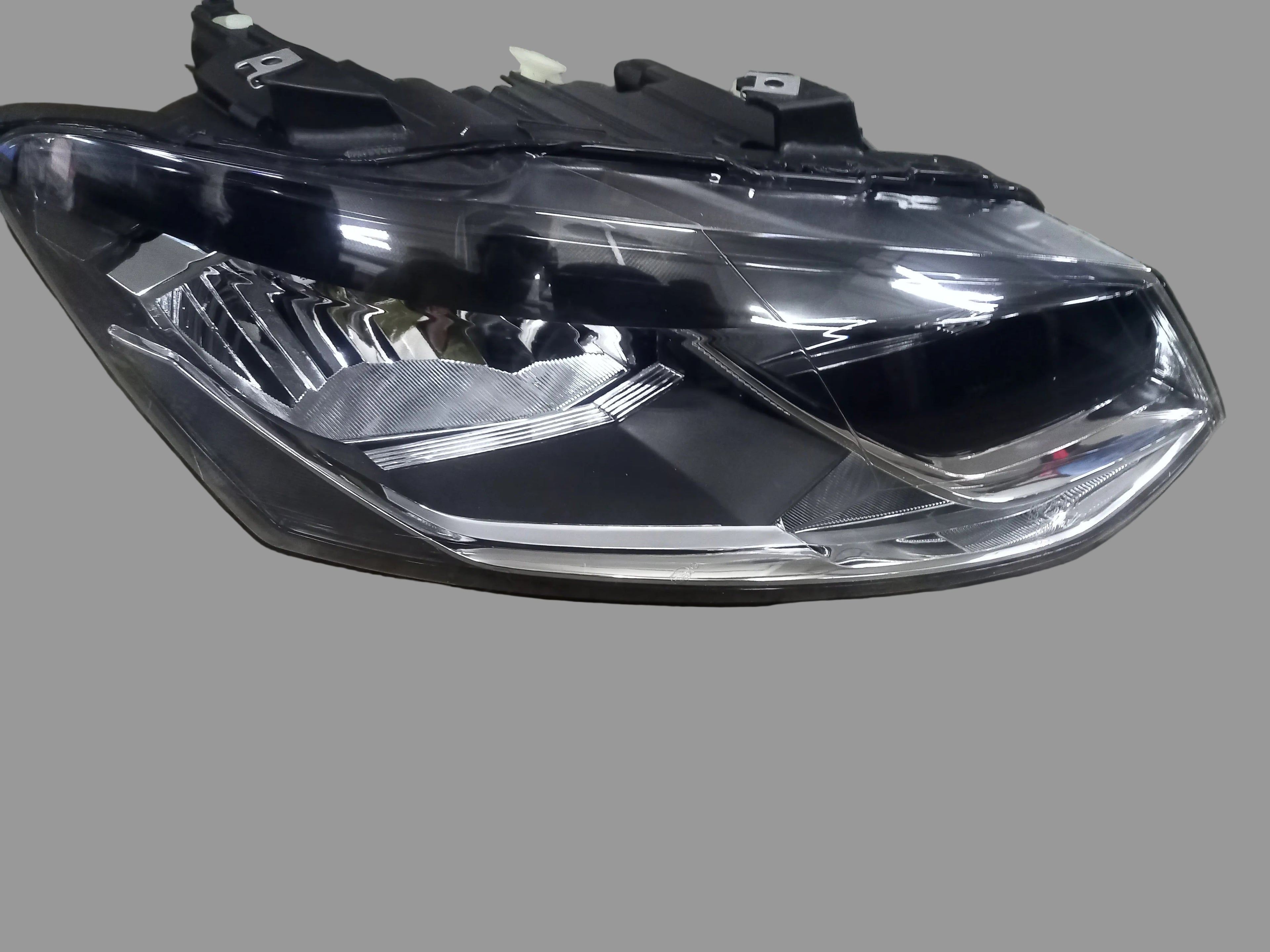 POLO 7 COMFORTLINE HEADLAMP RHS