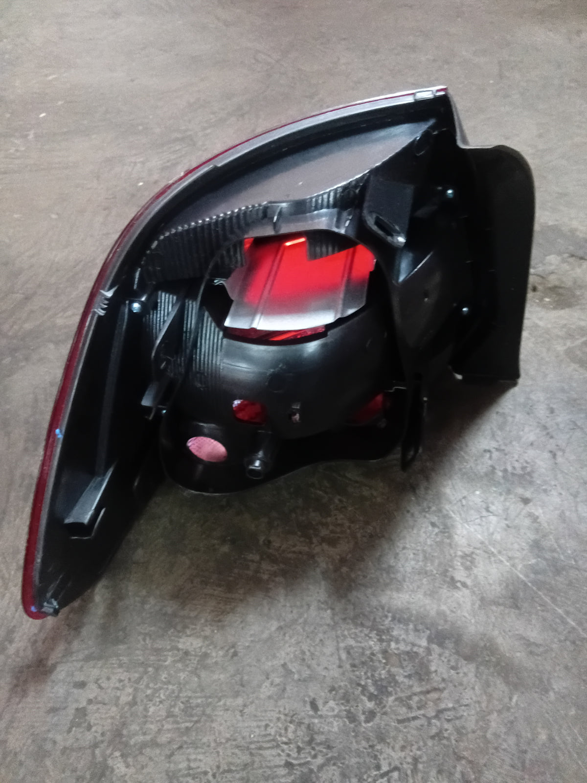 POLO 7 SEDAN TAIL LAMP RHS
