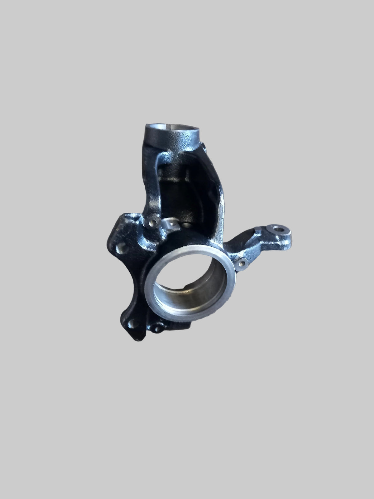 POLO GTI STUB AXLE LEFT FRONT