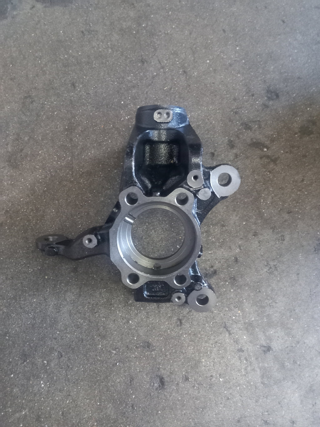 AUDI A3/GOLF 5 STUB AXLE LHS
