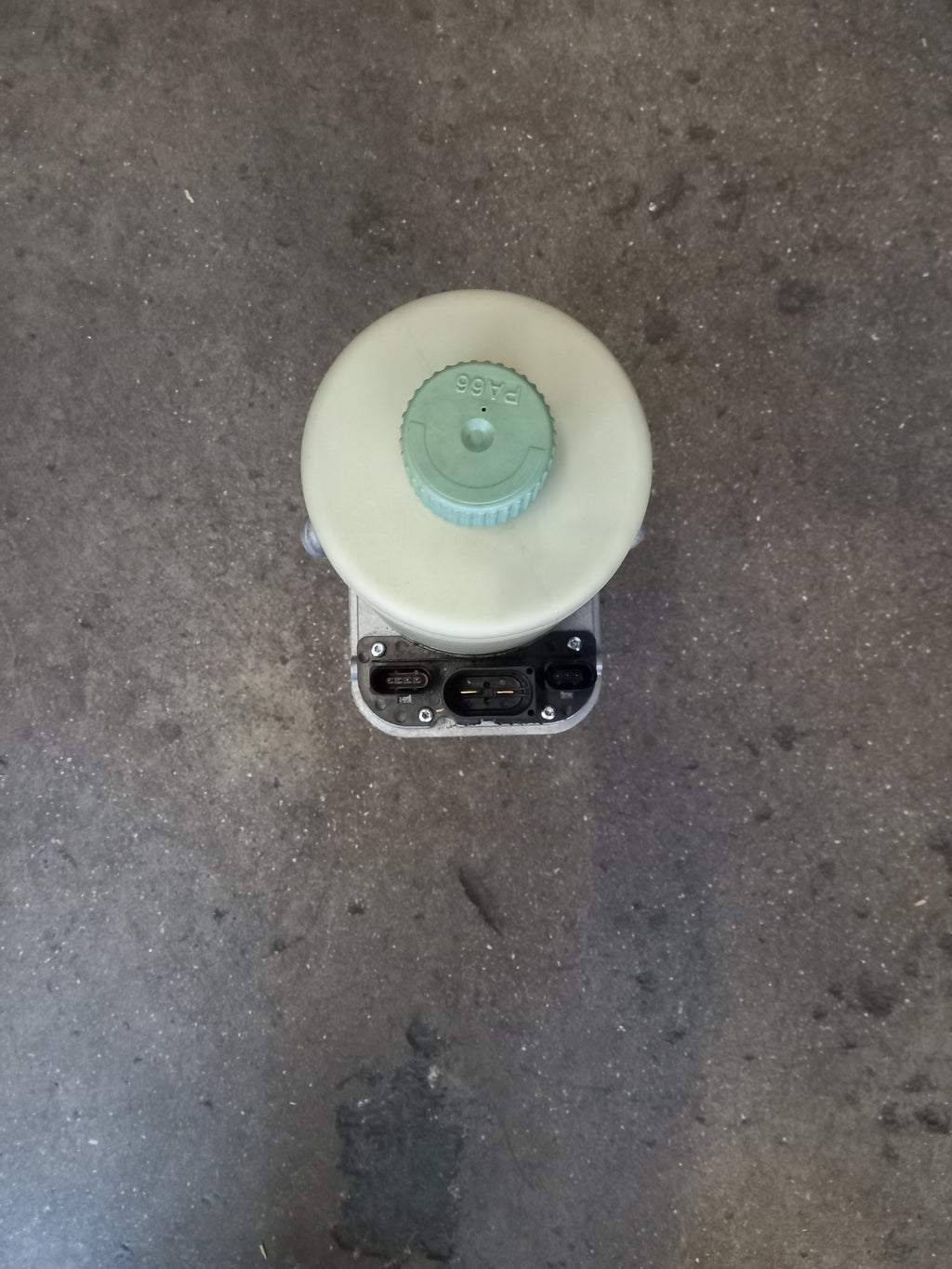 POLO 9N3 POWER STEERING PUMP