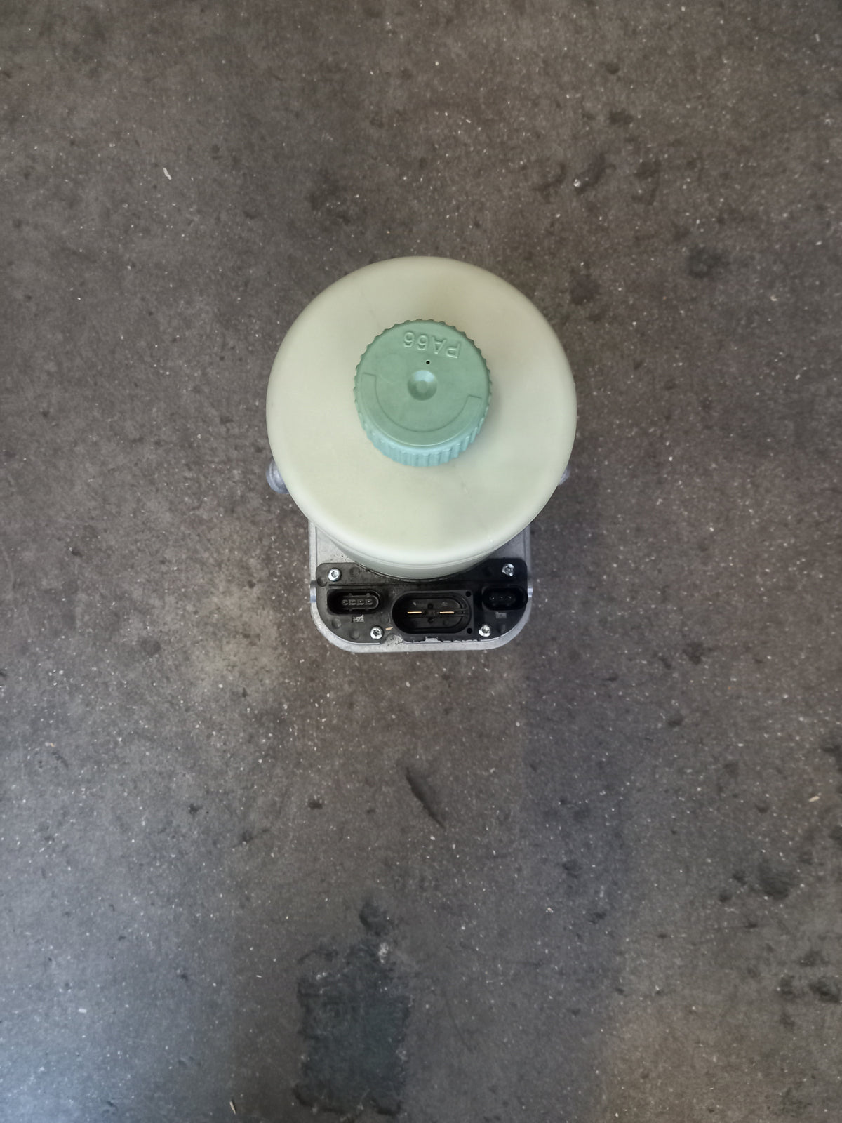 POLO 9N3 POWER STEERING PUMP