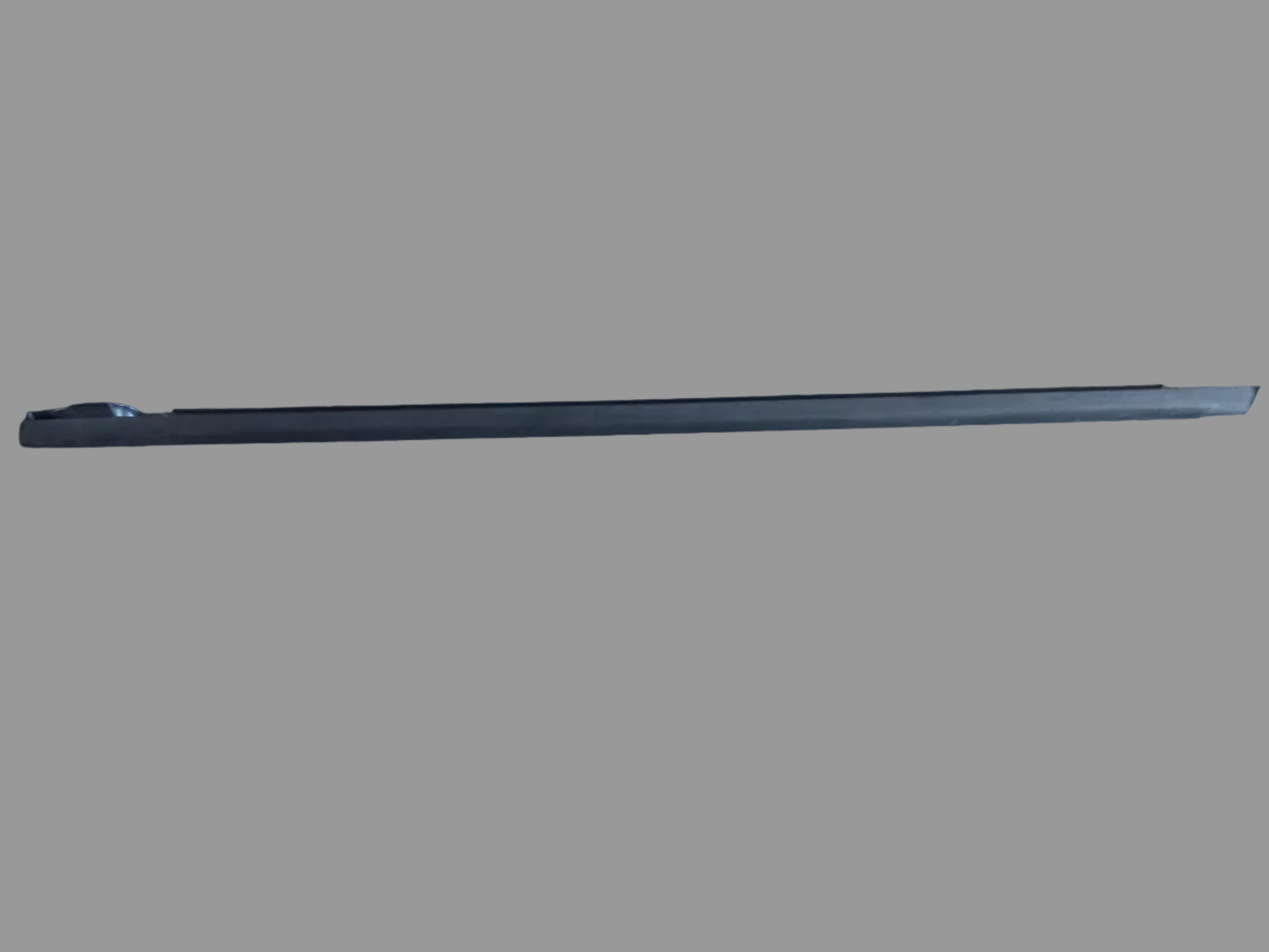 POLO 6 WEATHER STRIP LEFT FRONT