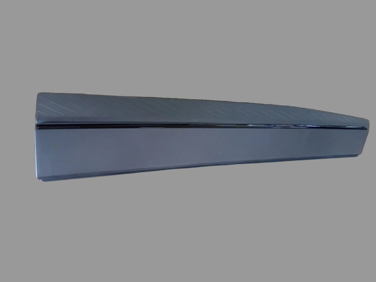 JETOUR DOOR MOULDING RIGHT FRONT (GLOSS BLACK)