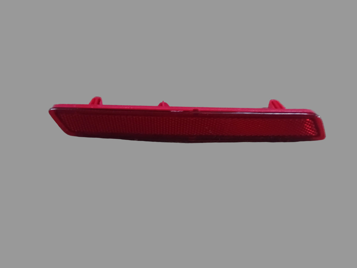 P SERIES REAR REFLECTOR LHS