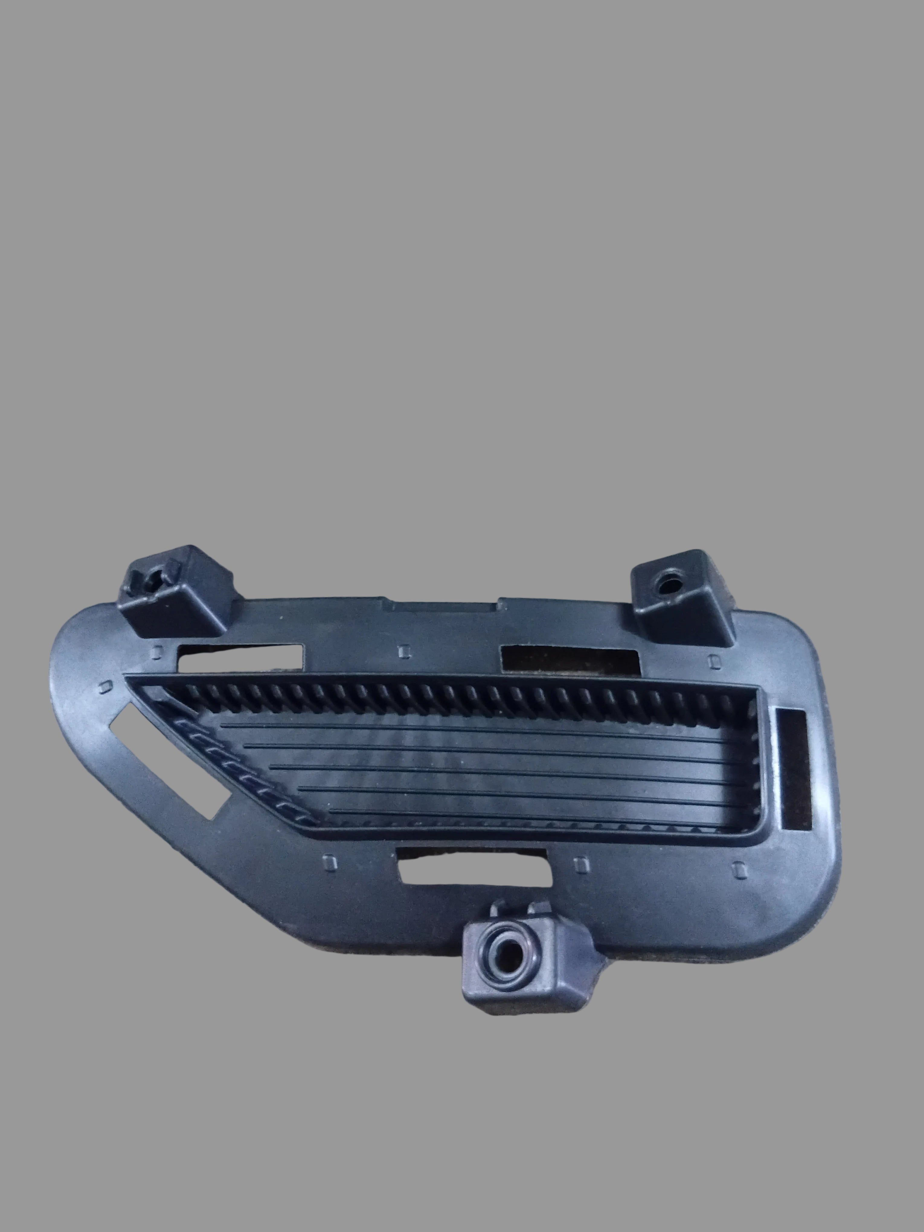 CHERY TIGGO 4 PRO REAR BUMPER EXHAUST COVER RHS (BLACK)