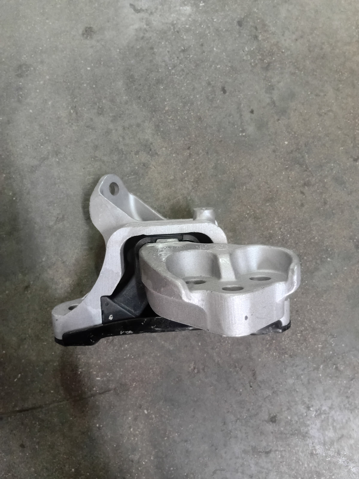 CHERY TIGGO 7 PRO GEARBOX MOUNTING